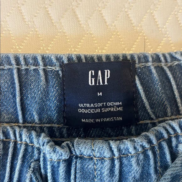 NWT GAP sweatpants jeans, mid rise horseshoe jeans - Picture 2 of 6